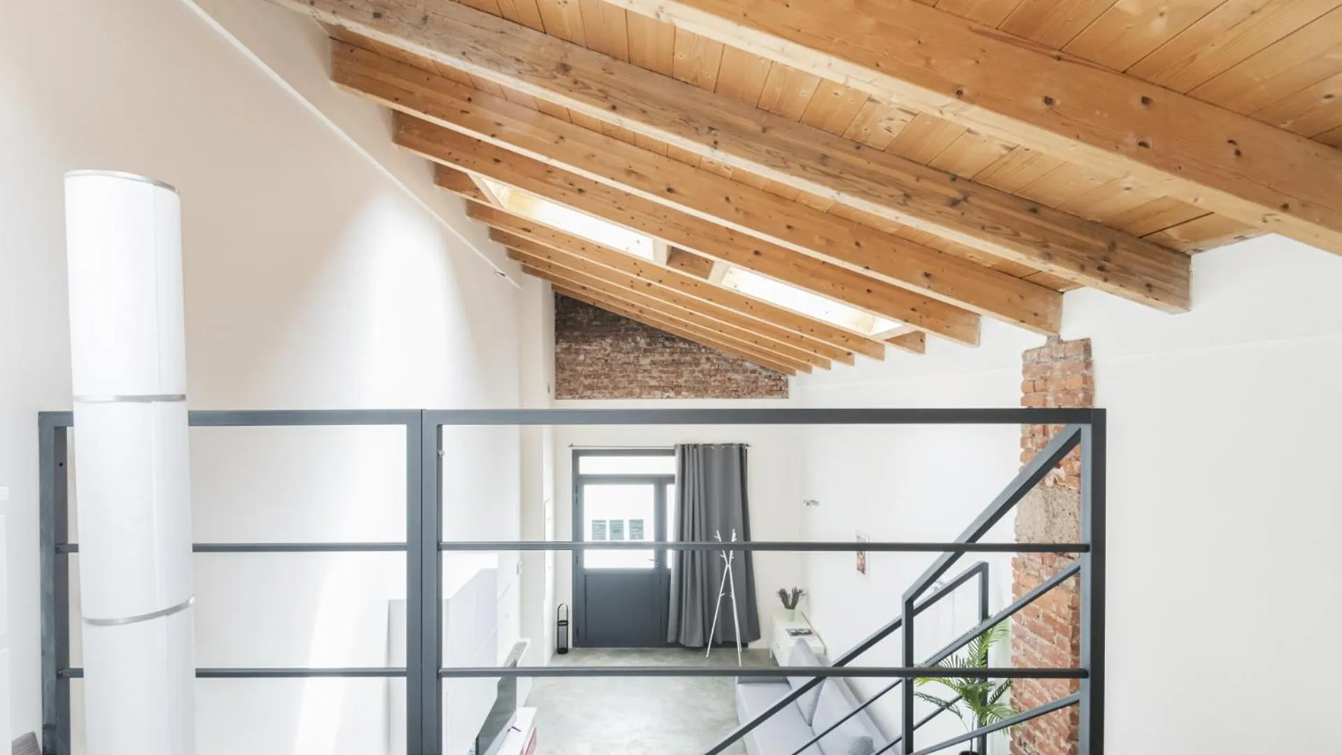 Easylife- Appartamento Su Due Livelli Su I Navigli Milan 0*,  Italy