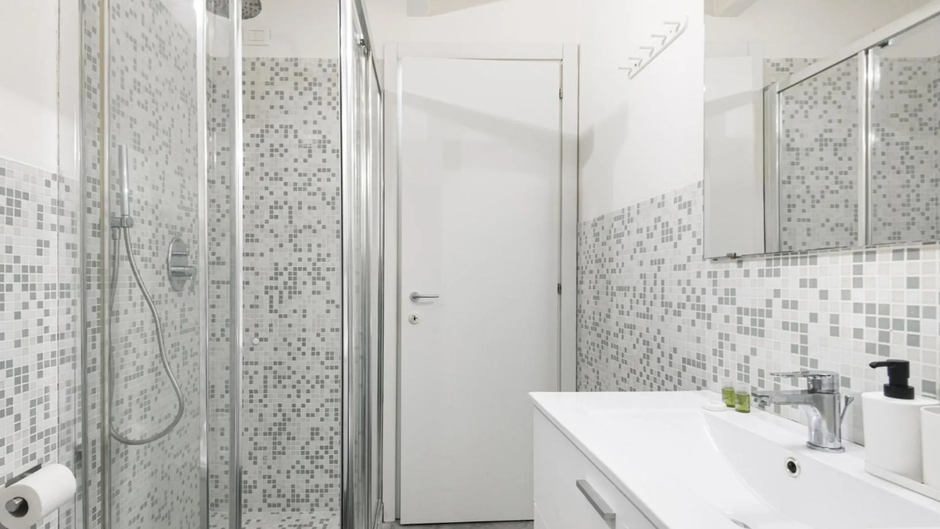 Easylife- Appartamento Su Due Livelli Su I Navigli Milan 0*,  Italy